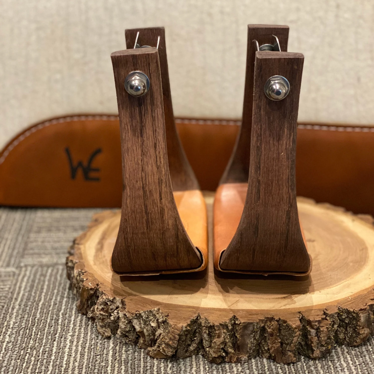 Nettles Stirrups 3" Duke W/Leveler - Image 3