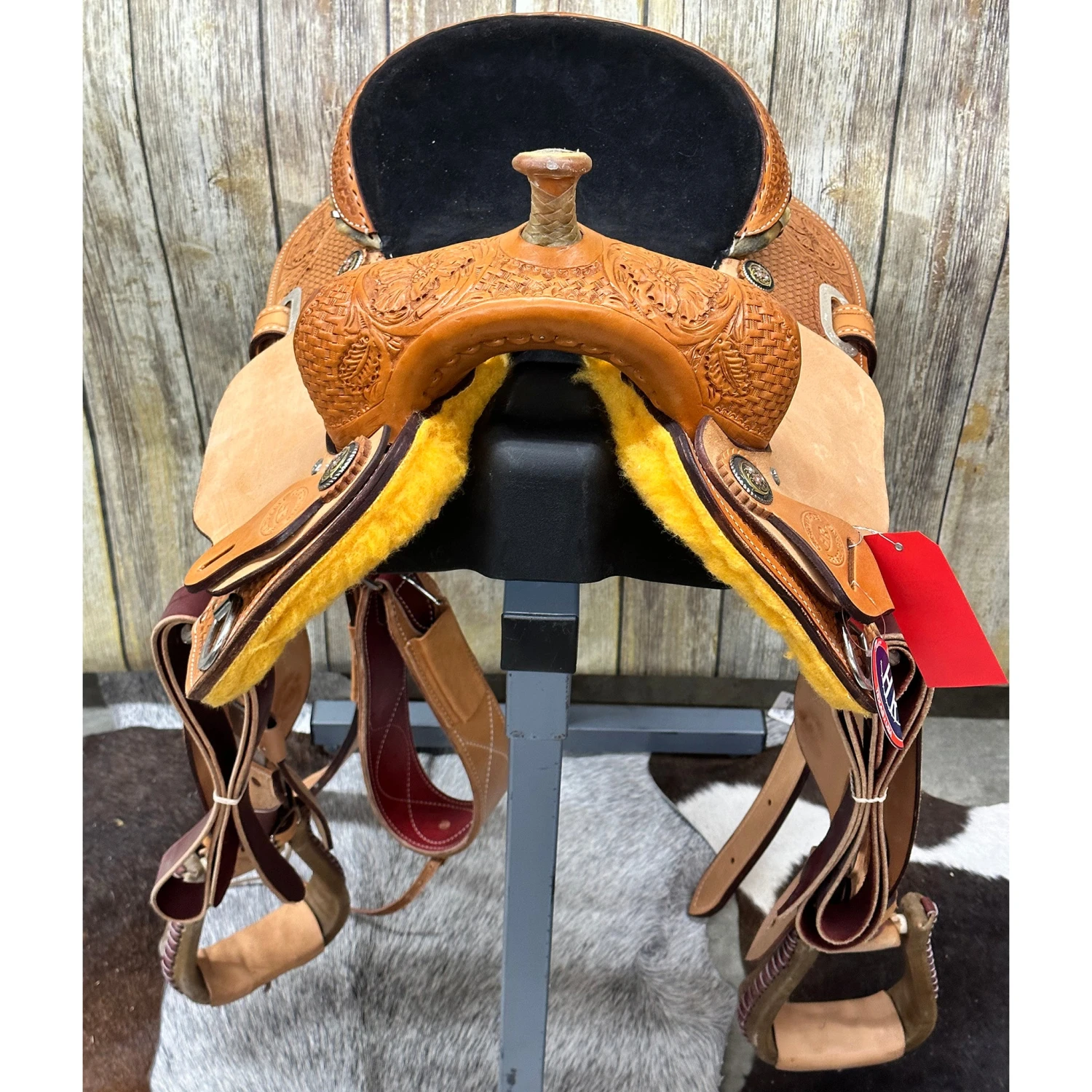 HR Saddlery 15 Inch Barrel Saddle - Image 3