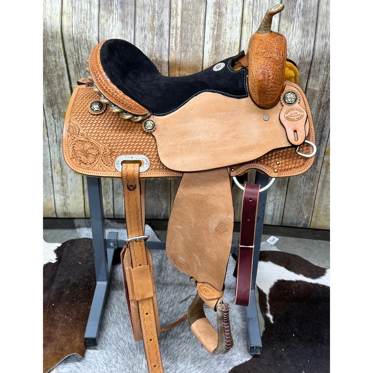 HR Saddlery 15 Inch Barrel Saddle - Image 2