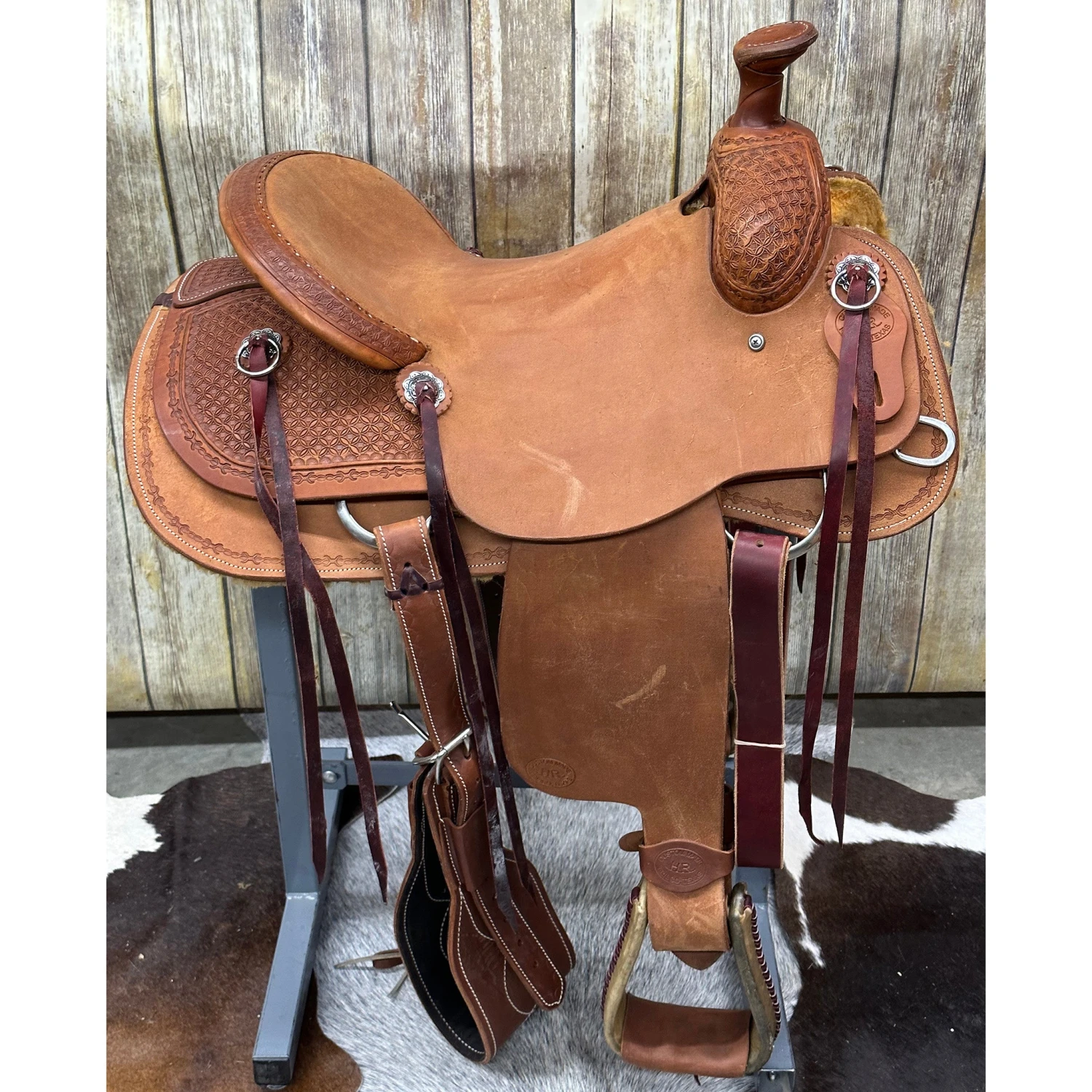HR Saddlery 15.5 Inch Ranch Roping Saddle - Image 2